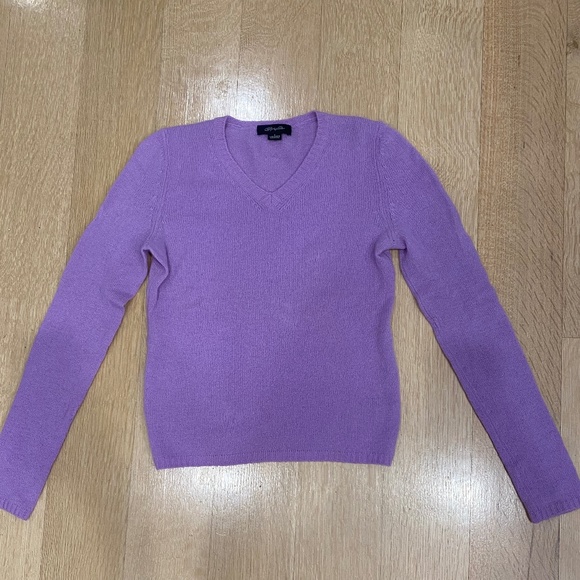 Purple/Lavender Christopher Fisher 100% Cashmere V Neck Size S Retail $300 - Picture 1 of 9